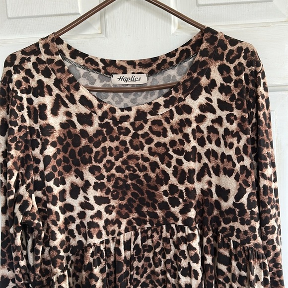 Haptics long sleeve cheetah top size large - Picture 2 of 4